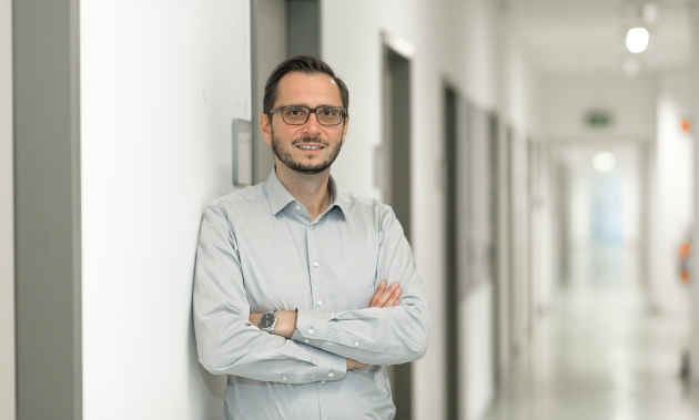 Wieso die Etablierung nachhaltiger Konsummuster so schwierig ist - Prof. Dr. Oliver Büttner, Universität Duisburg-Essen und Mitglied des Sachverständigenrats für Verbraucherfragen des BMUV - Quelle: Universität Duisburg-Essen
